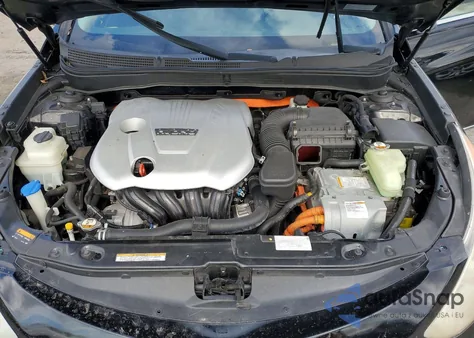 2013 Hyundai Sonata Hybrid z USA, uszkodzony, nr VIN KMHEC4A48DA085168